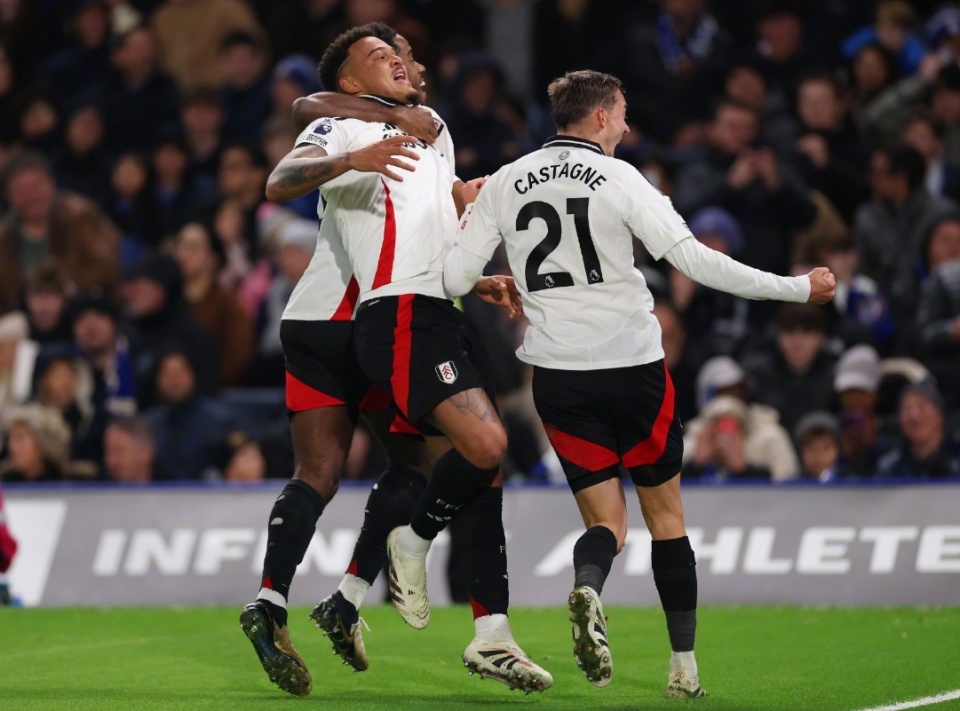 上场仅2分！拉文三分13中8爆砍42+6率队爆冷热火