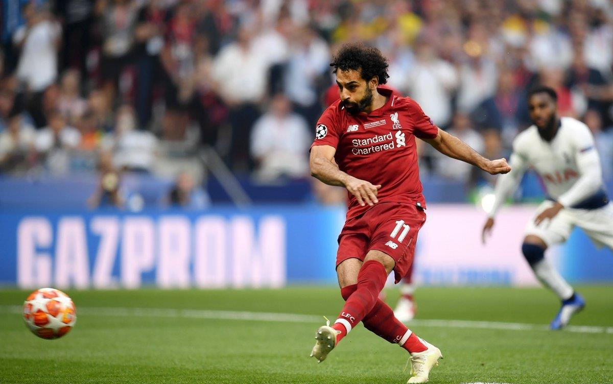 心系老东家，小罗社媒晒照祝贺弗拉门戈巴甲夺冠