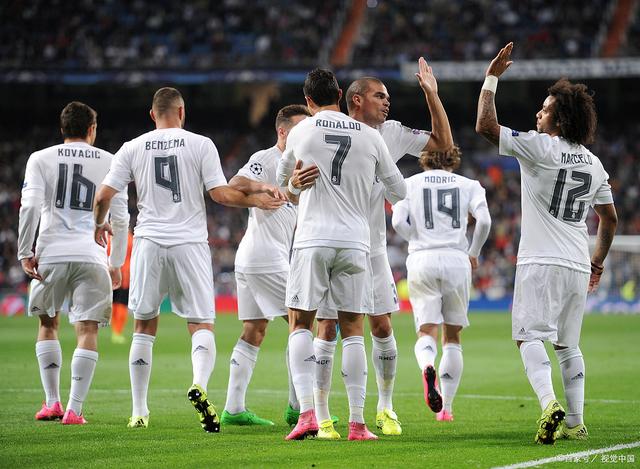 真强!约基奇生涯第23次40+得分&超大梦排名中锋第六位