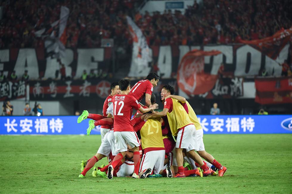 受闪电影响，麦克阿瑟vs布里斯班狮吼推迟到15：45开球（因雷电天气，麦克阿瑟对阵布里斯班狮吼开球时间延至15：45）